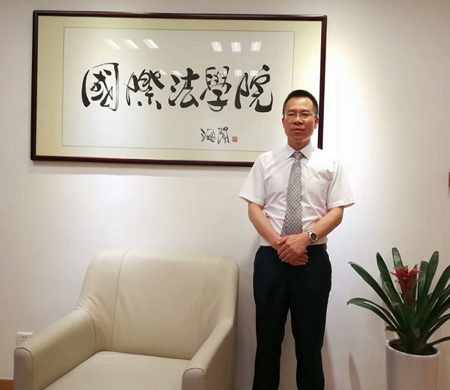 b佟长辉律师为北大国际法学院学生做职业规划讲座/b
