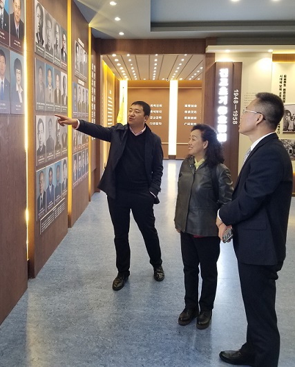 b佟长辉律师接受延边大学专访并参观校史馆/b