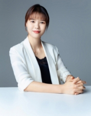 杨慧-厦门婚姻法在线咨询律师照片展示