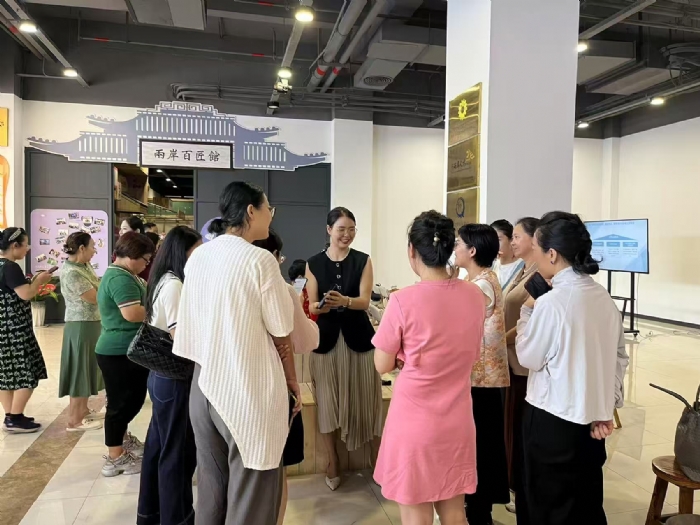 杨慧-厦门离婚抚养权纠纷律师照片展示