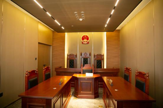 刘荣-呼和浩特药品购销合同律师照片展示