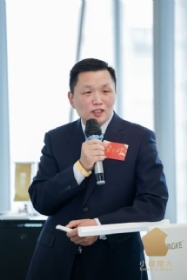 李学峰-上海工程建筑合同律师照片展示