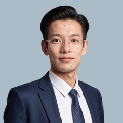 闫鹏文-贵阳建筑企业法律顾问律师照片展示